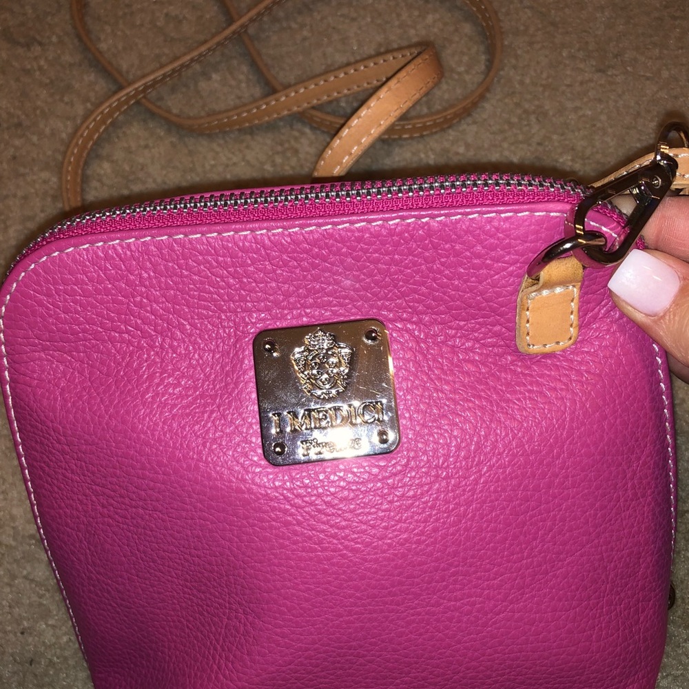 Side crossbody purse